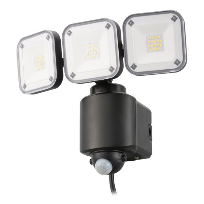 オーム電機 コンセント式防犯センサーライト(3灯) LS-A450W3