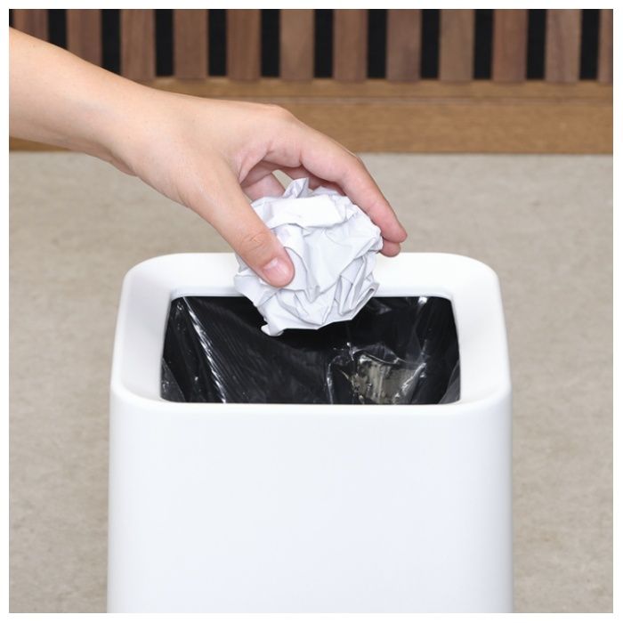袋が隠せるゴミ箱 角型 8L ホワイトの説明画像4