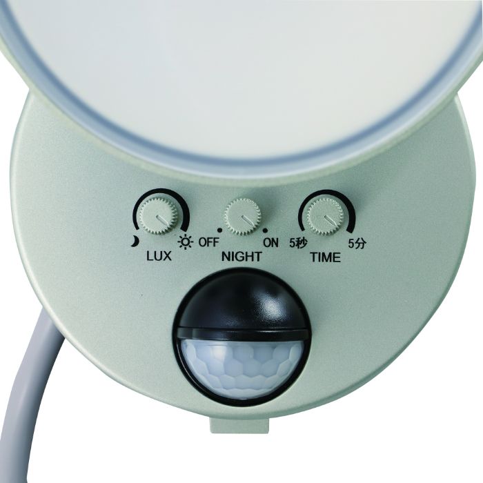 デルカテック LEDセンサーライト(1灯型)ACコンセント式 DSLD10D1(S)の説明画像2