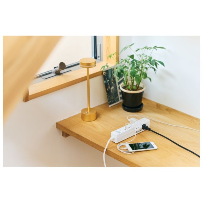 ファーゴ TAPKING USB3.4A AC8個口 ホワイト 1Mの説明画像5