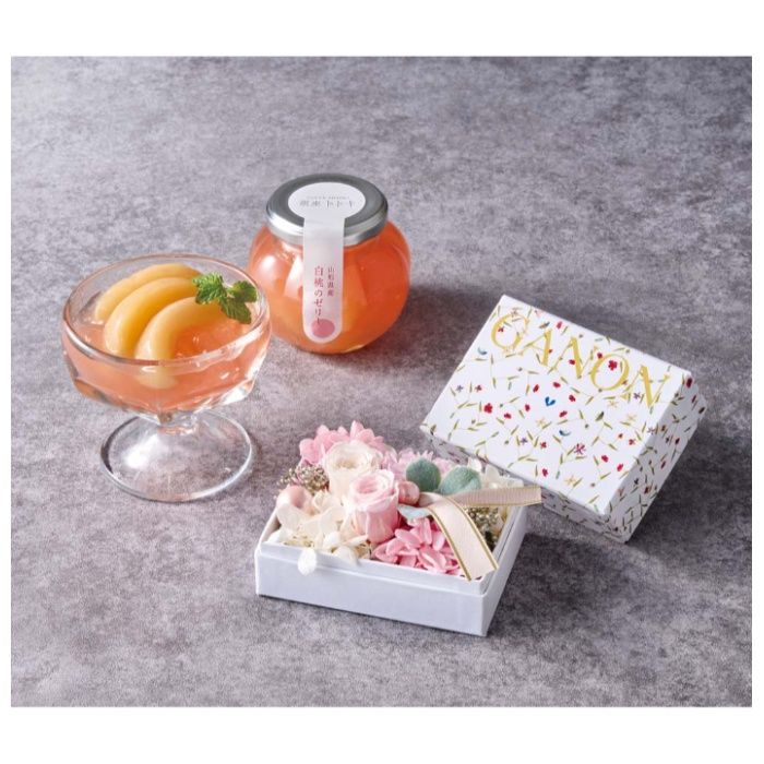 【GP26-GT】【母の日】「GANON FLORIST」監修 プリザーブドフラワーと「銀座トトキ」監修 山形県産白桃のゼリー-承り締切:2026年4月30日