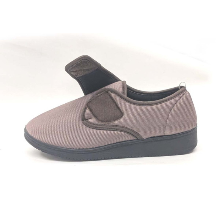 ナフコ 婦人トレーニングシューズ 712 ブラウン 23.5cmの説明画像2