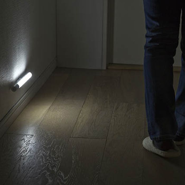 乾電池式LEDセンサーライト BSL60WN-Wの説明画像4