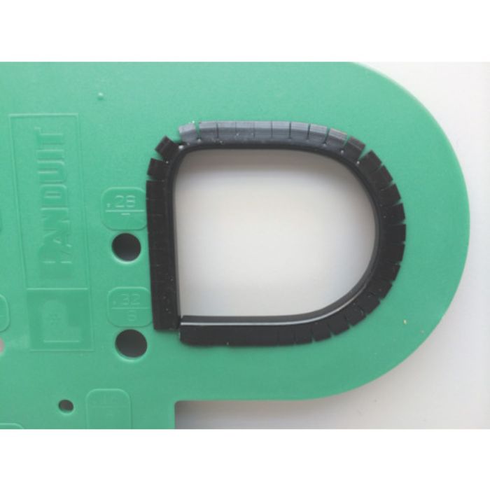 PANDUIT 自在ブッシュ スリット付き・ロールタイプ 耐候性黒(Tcode:8146649)